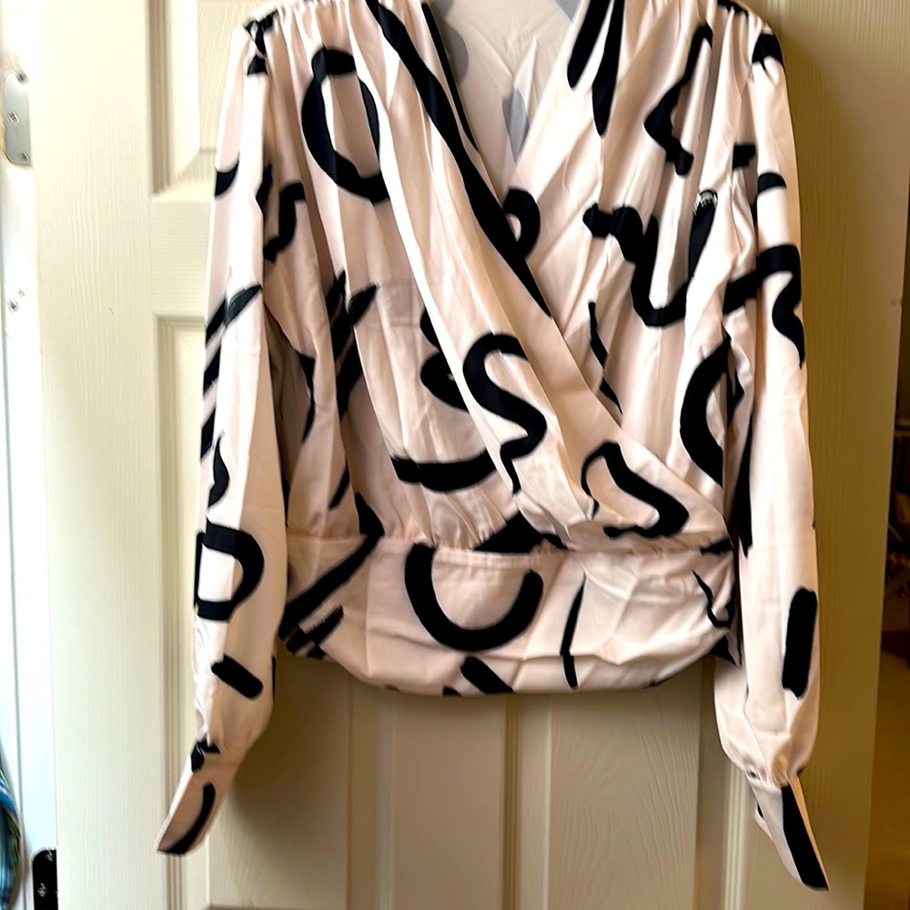 Chic pretty top
